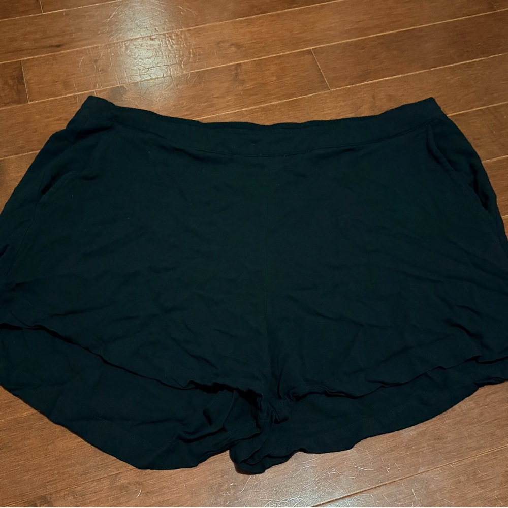 Old Navy Women's Playa Black Shorts
